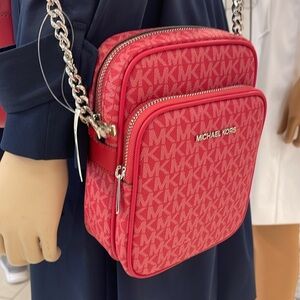 MICHAEL KORS Jet Set Travel Md Signature Logo Crossbody Flight Bag
DK RASPBERRY